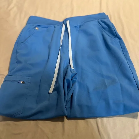 FIGS Capri Blue Scrub Set | Rafaela Top + Zamora Jogger | Size L | EUC | PO 2679 - Picture 7 of 8